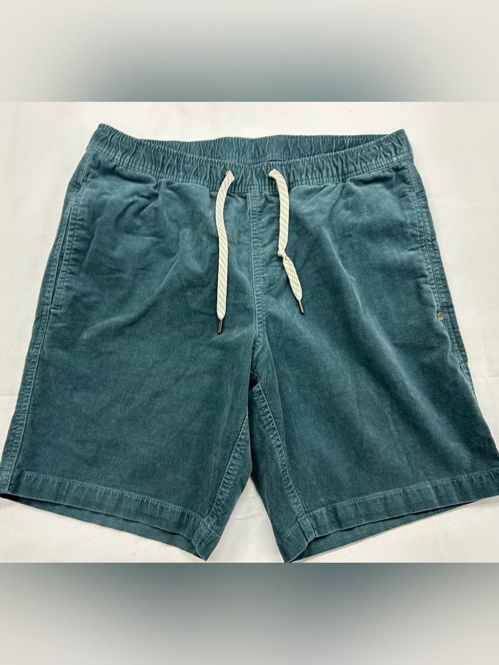 VUORI men’s size large Optimist shorts